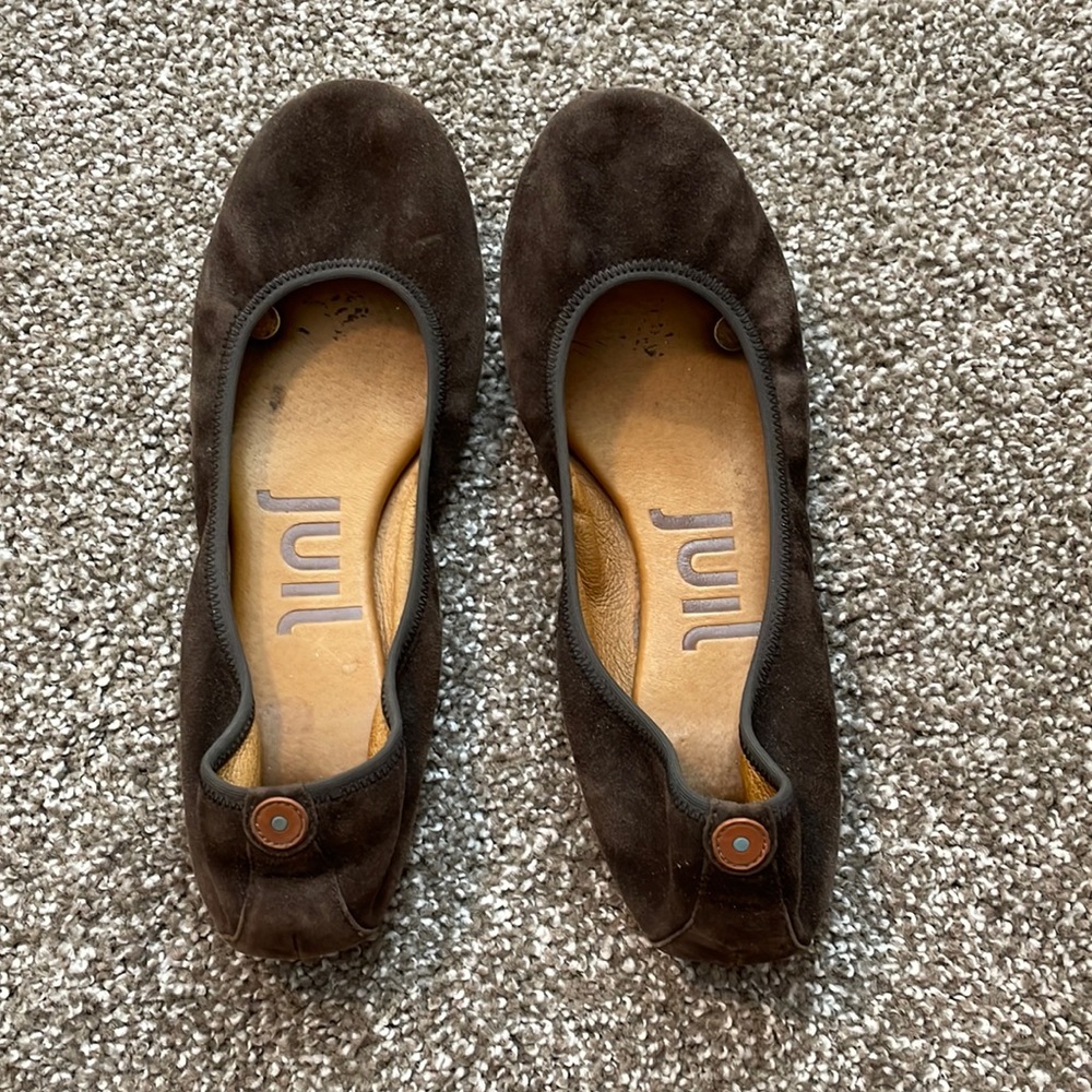 Size 8 Juil women’s flats